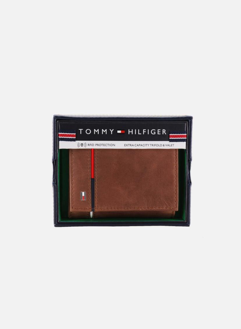 Tommy Hilfiger Men's Leather RFID Extra Capacity Trifold Wallet - Image 3